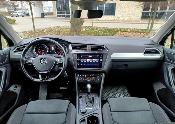 Volkswagen Tiguan cena 97900 przebieg: 153000, rok produkcji 2019 z Gołańcz małe 742